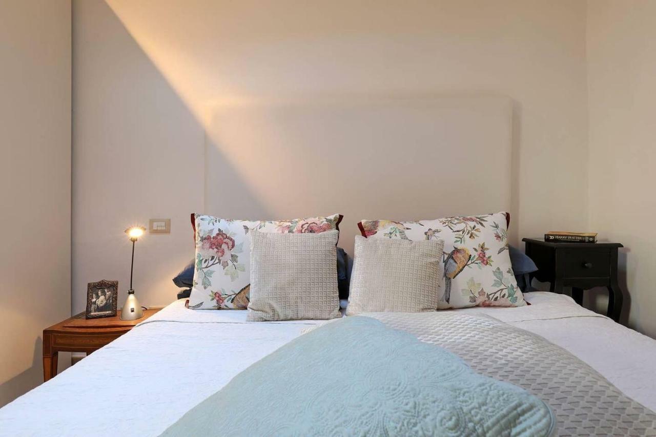Luxury House Colosseo โรม ภายนอก รูปภาพ