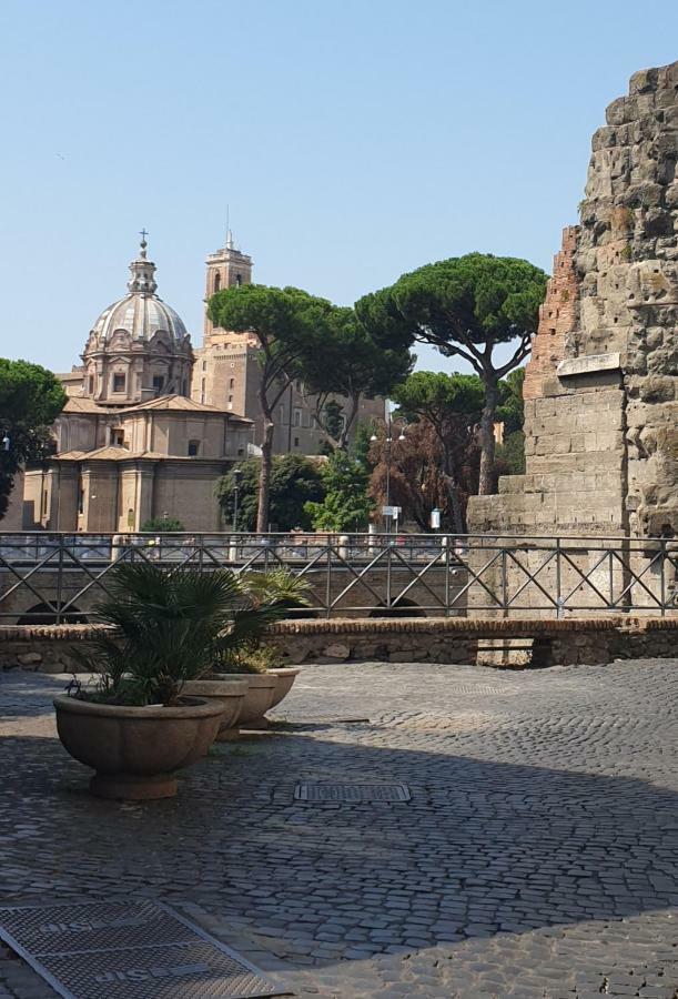 Luxury House Colosseo โรม ภายนอก รูปภาพ