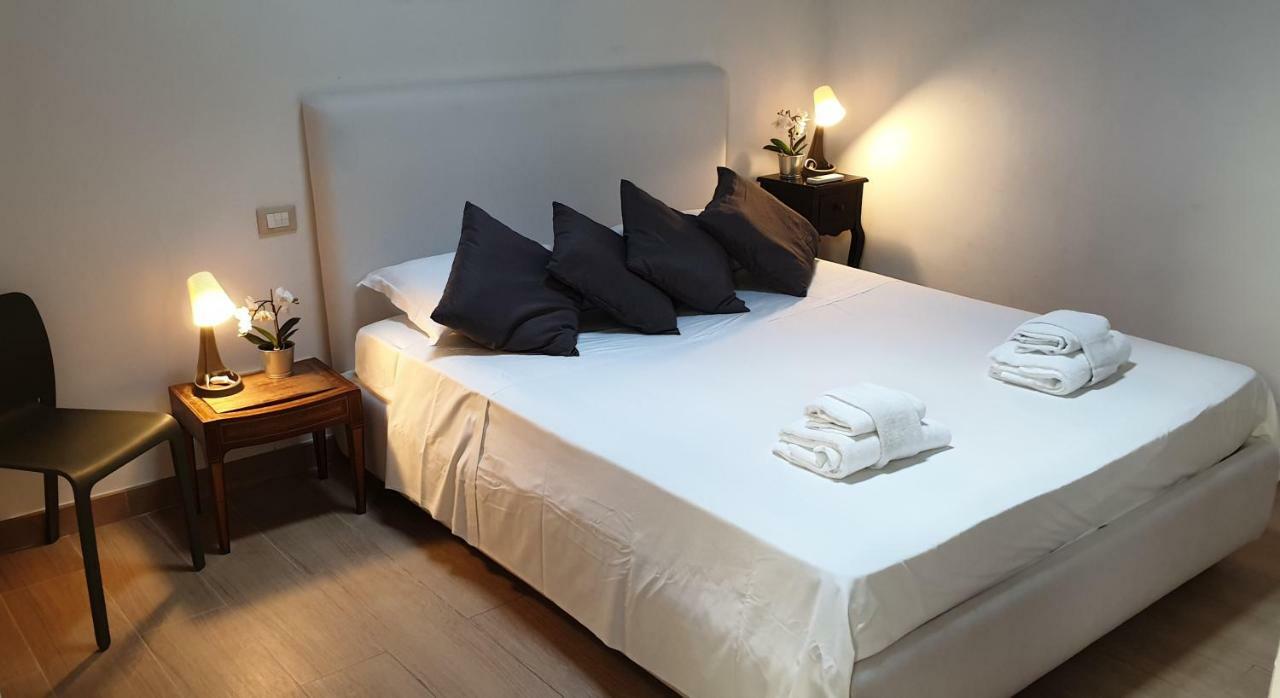 Luxury House Colosseo โรม ภายนอก รูปภาพ